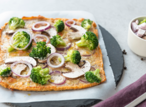 protein-pizzateig-haehnchen-rezept-kitchen-girls protein-pizzateig-haehnchen-rezept-kitchen-girls