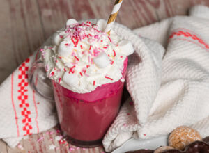 Red Velvet Hot Chocolate Red Velvet Kakao in Pink