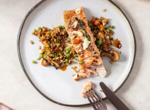 139757-Moehren_Erbsen_Hafer_mit_Lachs