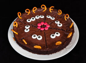 Rentier-Weihnachtskuchen Kuchen als Rentier dekoriert