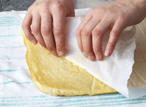 Biskuitrolle backen Schritt 1 Biskuitrolle backen