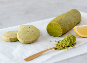Matchakekse von der Rolle matcha-kekse-rezept