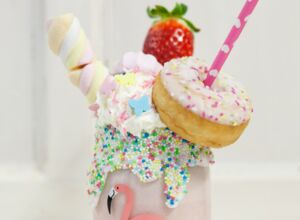 Kitchen-Girls-Freakshake-flamingo-insta