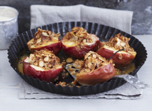 Bratapfel auf dem Blech