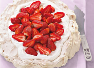 Erdbeer-Pavlova Rezept für Erdbeer-Pavlova