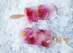 Blüten-Eis am Stiel