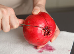 Granatapfel entkernen