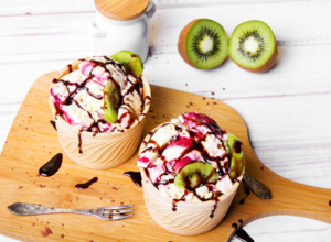 eisbecher-mit-toppings-kitchen-girls eisbecher-mit-toppings-kitchen-girls