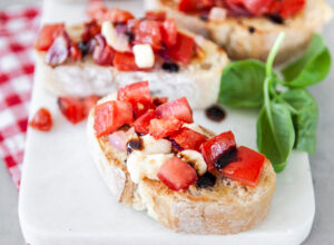 Klassisches Bruschetta mit Grillgemüse Klassisches Bruschetta