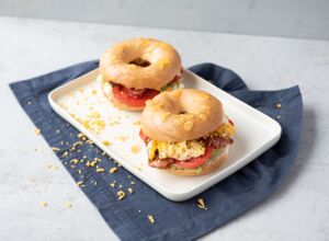 herzhafter Bagel-Burger