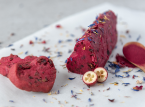 Rote Bete-Plätzchen von der Rolle rote-bete-herz-kekse-rezept