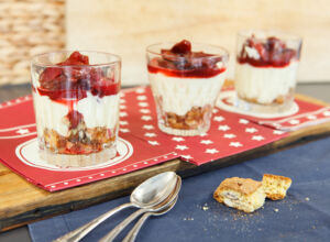 Plaumendessert Dessert mit Pflaumen