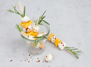 Polenta-Grillspieße mit Mozzarella und Rosmarin polentaspiesse-rezept-kitchengirls