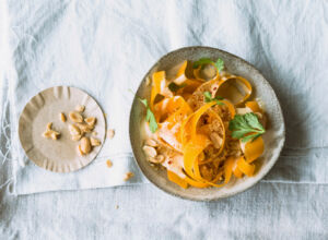 Kürbissalat mit Erdnüssen Kürbissalat