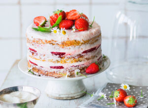 erdbeer-naked-cake