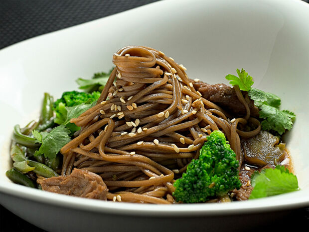 Soba-Bowl mit Rindfleisch soba-nudel-bowl