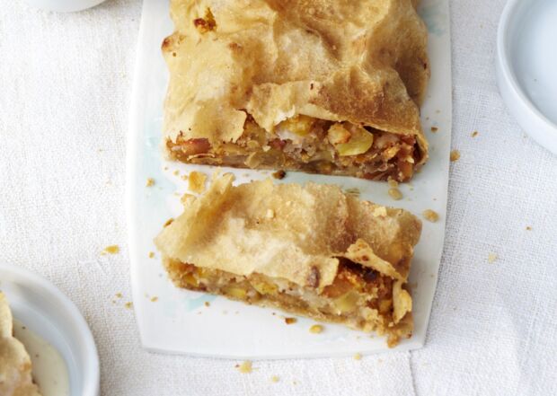 veganer Apfelstrudel mit Filoteig veganer Apfelstrudel