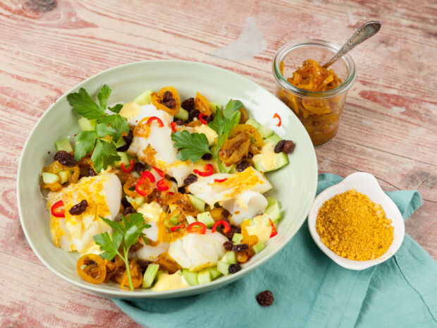 Fischfilet mit Cape Malay-Zwiebeln  und Curry-Mayonnaise