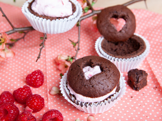 Reezeptidee zum Valentinstag: Herz-Muffins mit Himbeercreme Rezepte-zum-Valentinstag