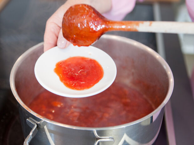 Erdbeermarmelade kochen