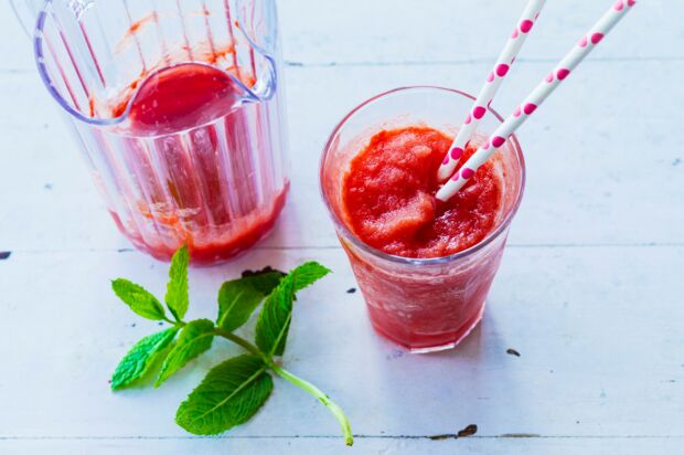 Melonenshake Kühles Sommergetränk im Glas