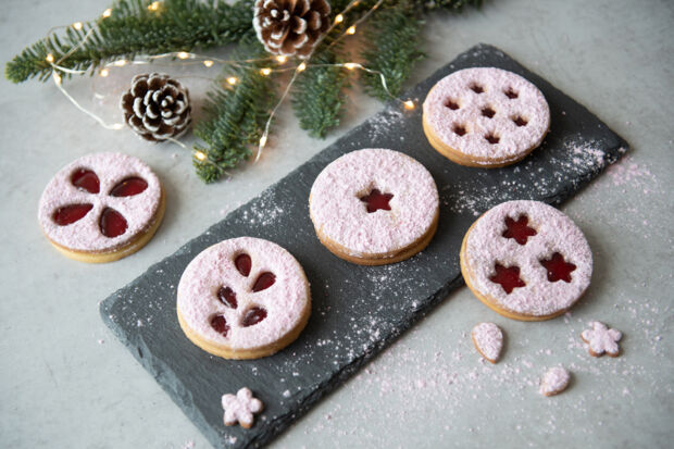 Plätzchen mit Cassis-Füllung cassis-plaetzchen