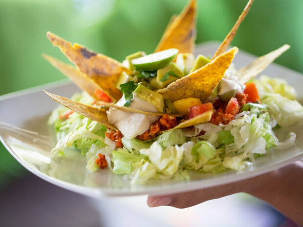 Mexikanischer Nachosalat  Mexikanischer Nachosalat