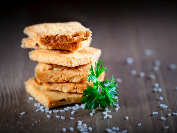Sesam Cracker mit Kürbis- und Sonnenblumenkernen sesam_cracker