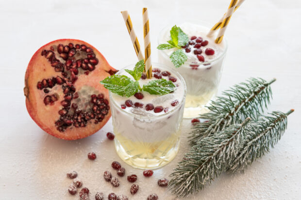 Weihnachtsmojito mit Granatapfel weihnachtsmojito