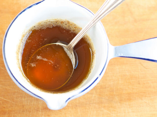 Nussbutter selbermachen - karamellisieren von Butter