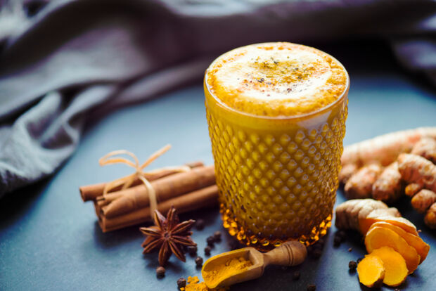 Goldene Milch Heißgetränke