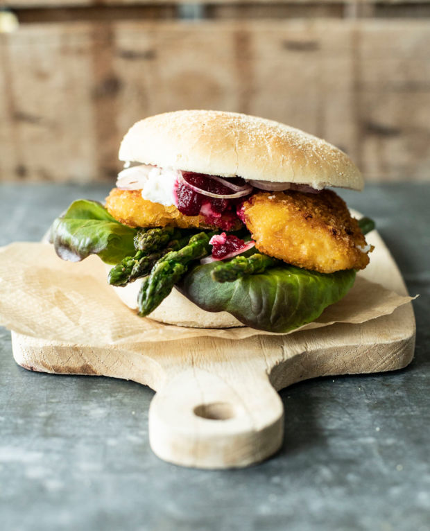 Crispy Chicken Burger mit Spargel_LR_v1-1 Crispy Chicken Burger mit Spargel_LR_v1-1