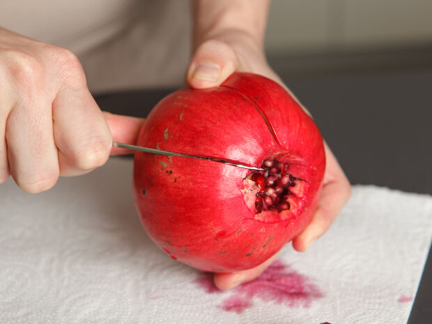 Granatapfel entkernen