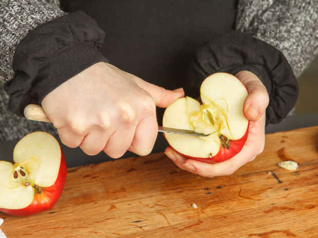 Äpfel entkernen