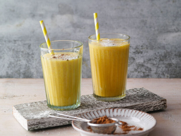 Bananenshake mit Kurkuma bananen-kurkuma-shake