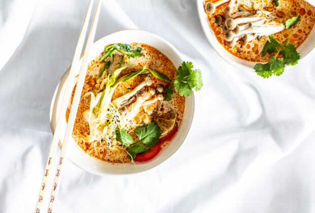 Thailändische Hühnersuppe Tom Kha Gai Tom Kha Gai