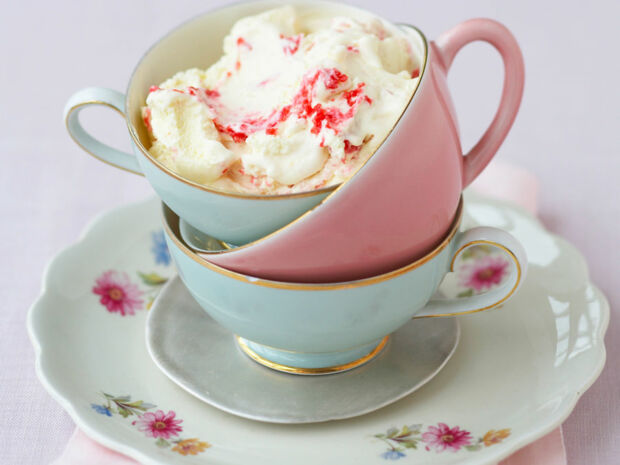 Honigeis mit Beeren Honigeis mit Beeren