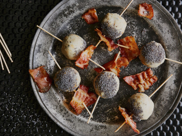 Brot-Pops mit Bacon und Mohn herzhafte-brot-pops