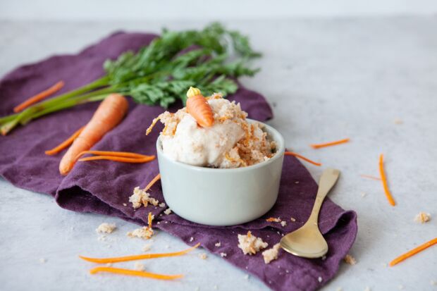 Schnelles Carrot Cake-Eis carrot cake-eis