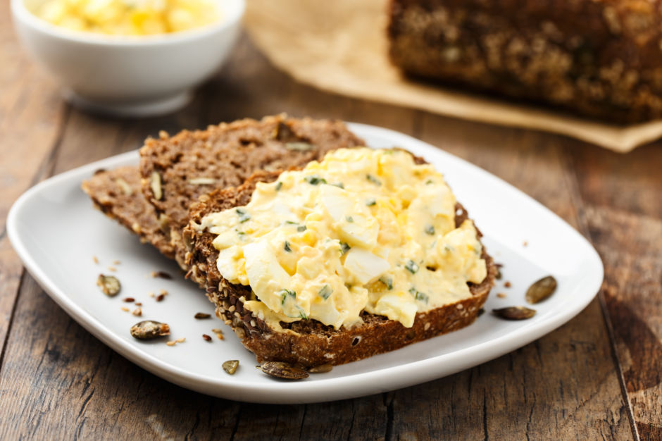 Eiersalat ohne Mayo - kalorienarm, Low Carb &amp; Low Fat | Kitchengirls