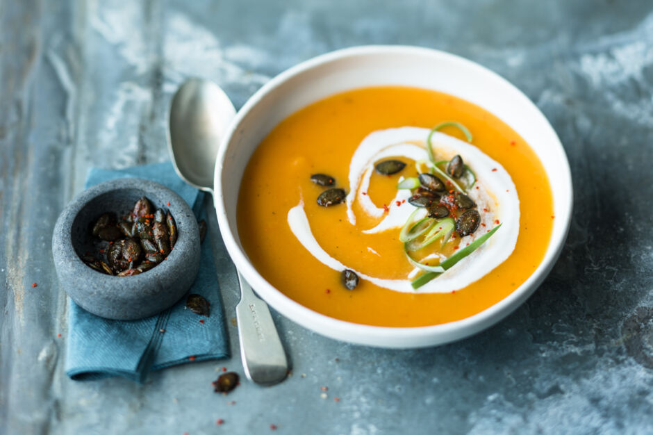 Rezept für scharfe Kürbis-Suppe mit Curry | Kitchengirls Rezept für scharfe Kürbis-Suppe mit Curry | Kitchengirls