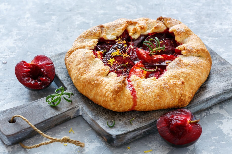 Galette mit Pflaumen und Zimt | Kitchengirls Galette mit Pflaumen und Zimt | Kitchengirls